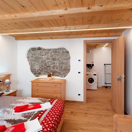 La Casa Di Bryan Piaia (San Tomaso Agordino, Belluno)