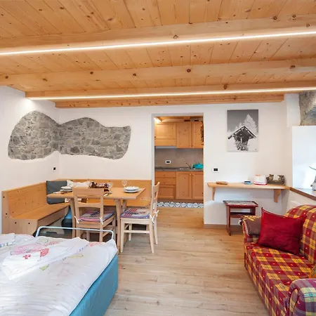 아파트 La Casa Di Bryan Piaia (San Tomaso Agordino, Belluno)